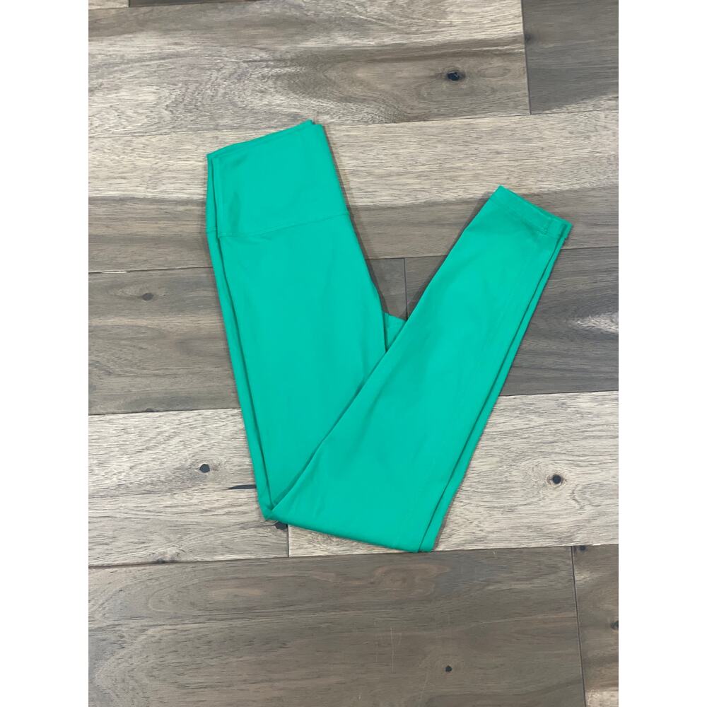 Astoria Activewear Green Leggings Size M High Rise 26.5 Inseam EUC